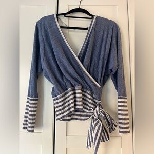 Umgee Womens Faux Wrap V-Neck Top Blouse Blue/White Two Tone Striped